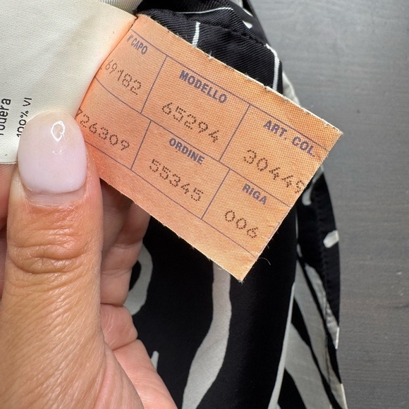 Dolce & Gabbana Women's Black Leather Mini Skirt - Picture 8 of 11